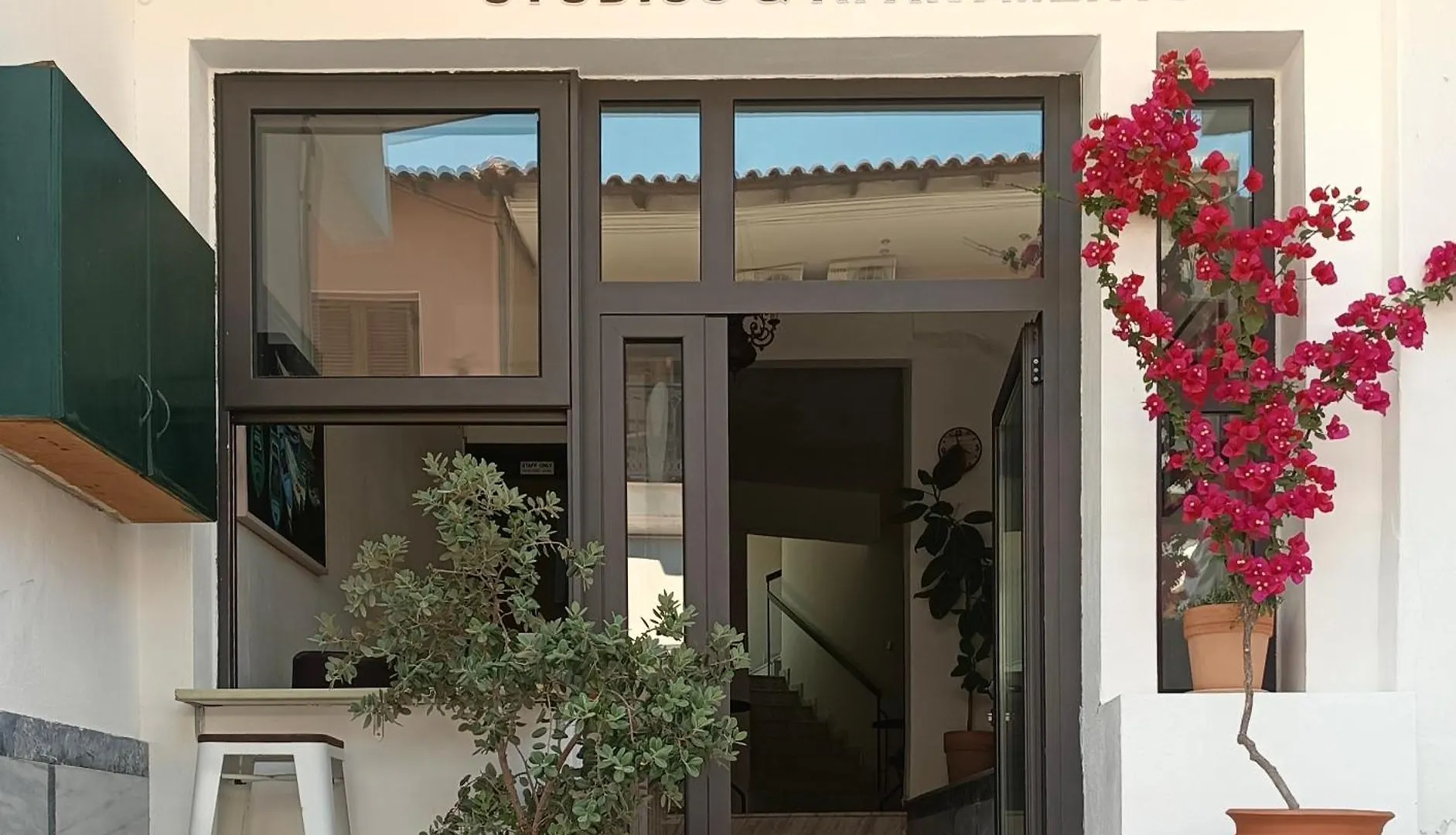 Eliza Studios And Apartments Πευκοχώρι